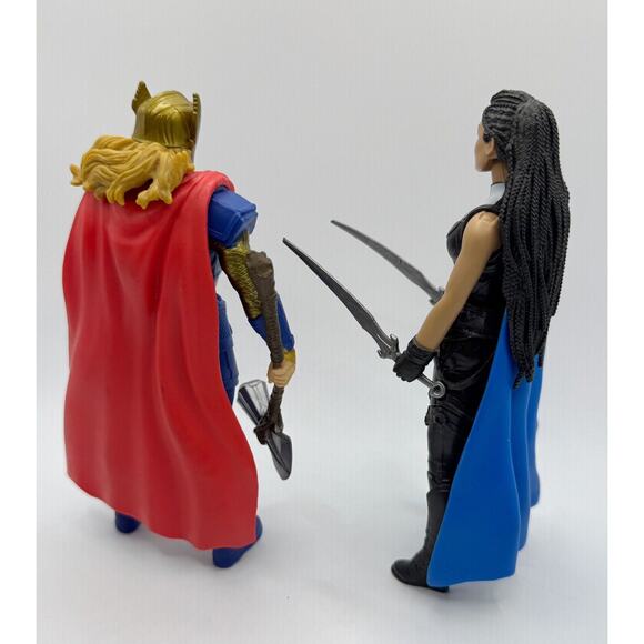 Marvel Studios Thor Love and Thunder King Valkyrie & Thor Deluxe Figures - Picture 4 of 8